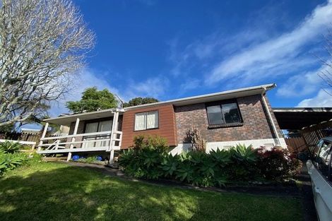Photo of property in 2/138 Sunset Road, Unsworth Heights, Auckland, 0632