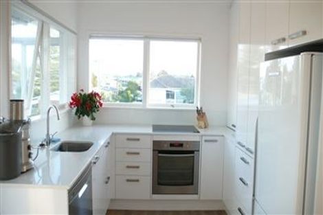 Photo of property in 1/21 Waterloo Road, Milford, Auckland, 0620