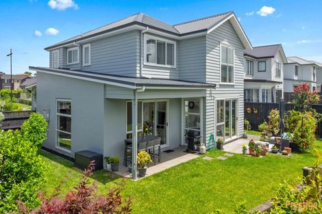 Photo of property in 8 Onekura Street, Red Beach, 0932