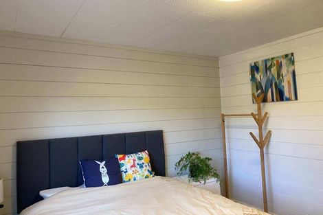 Photo of property in 2/11 Heather Place, Sunnynook, Auckland, 0620