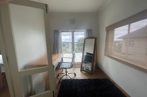 Photo of property in 43 Surf Road, Stanmore Bay, Whangaparaoa, 0932