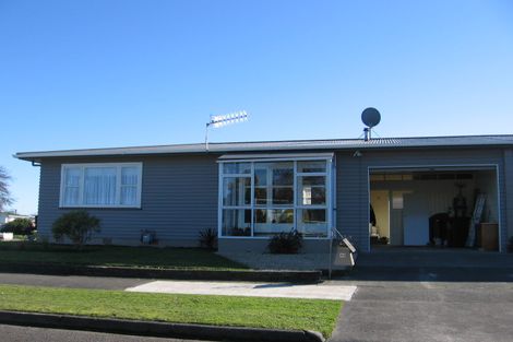 Photo of property in 46 Abraham Crescent, Milson, Palmerston North, 4414