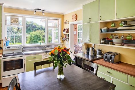 Photo of property in 19 Corlett Road, Plimmerton, Porirua, 5026