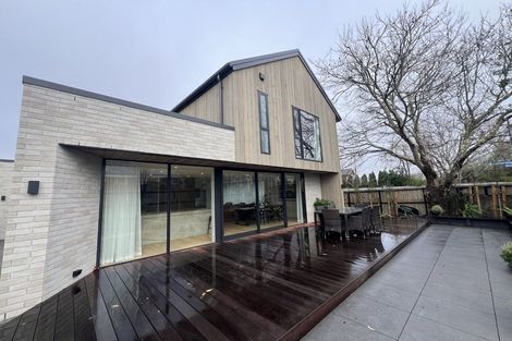 Photo of property in 1b Taunton Green, Papanui, Christchurch, 8052