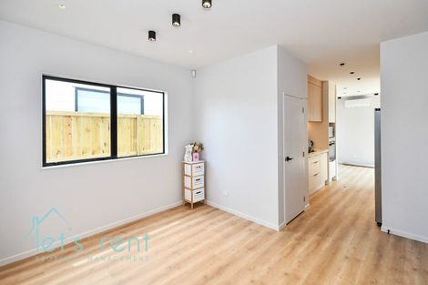 Photo of property in 104b Edgewater Drive, Pakuranga, Auckland, 2010