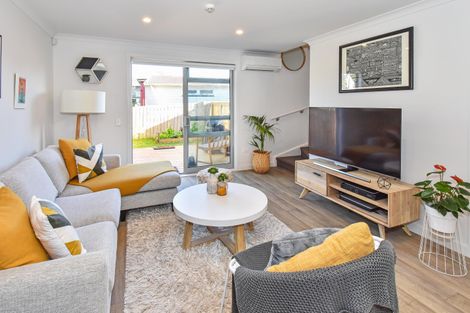 Photo of property in 8b Totara Road, Manurewa, Auckland, 2102