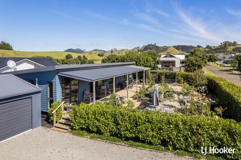 Photo of property in 27 Ocean Breeze Drive, Waihi Beach, 3611