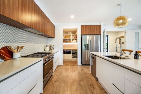 Photo of property in 10 Lewis Crescent, Rolleston, 7614