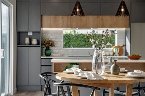 Photo of property in 6 Cara Avenue, Kumeu, 0810