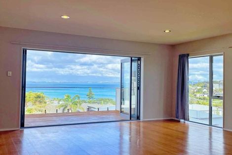 Photo of property in 1/17 Hyde Road, Rothesay Bay, Auckland, 0630