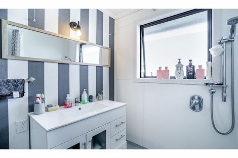 Photo of property in 8 Mackenzie Street, Winton, 9720