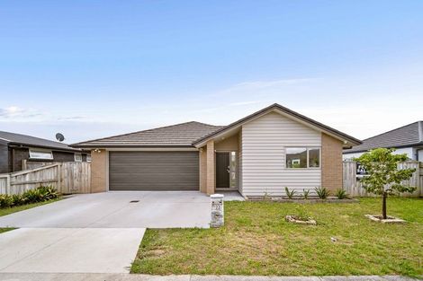 Photo of property in 22 Lamborn Drive, Papakura, 2110