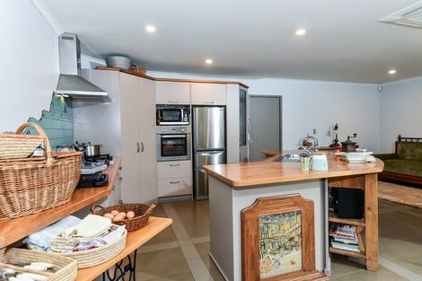 Photo of property in 37 Farringdon Avenue, Rototuna North, Hamilton, 3210