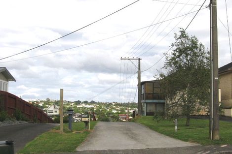 Photo of property in 1/64 Sylvan Avenue, Northcote, Auckland, 0627