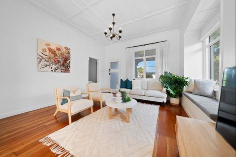 Photo of property in 257 Carrington Street, Vogeltown, New Plymouth, 4310