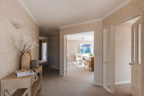 Photo of property in 4 Monterey Key, Papamoa Beach, Papamoa, 3118