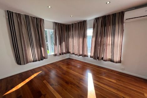 Photo of property in 2/180 Archers Road, Glenfield, Auckland, 0629