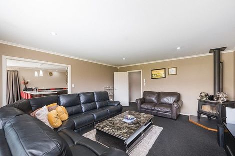 Photo of property in 2a Galea Grove, Kelvin Grove, Palmerston North, 4414