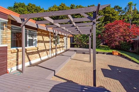 Photo of property in 52 Kuripaka Crescent, The Gardens, Auckland, 2105