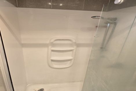 Photo of property in 10 Bushpark Place, Flat Bush, Auckland, 2016