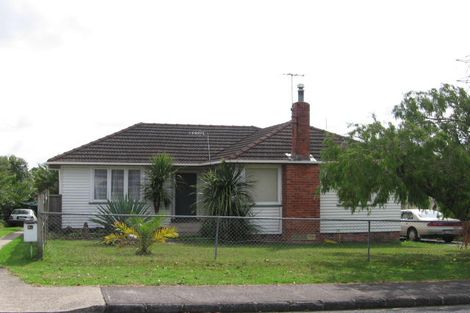 Photo of property in 8 Grainger Road, Te Atatu South, Auckland, 0610