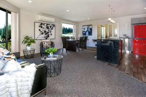 Photo of property in 94 Rothesay Road, Parklands, Christchurch, 8083