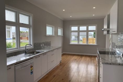 Photo of property in 74 Queenwood Road, Levin, 5510