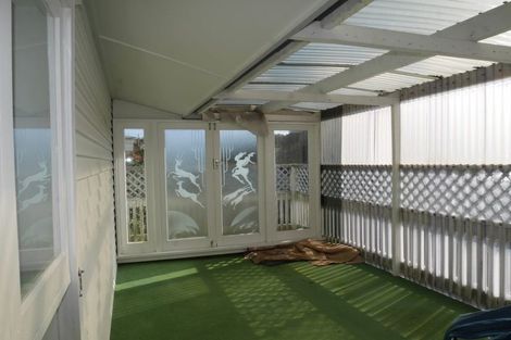 Photo of property in 18a Titoki Road, Waikanae Beach, Waikanae, 5036