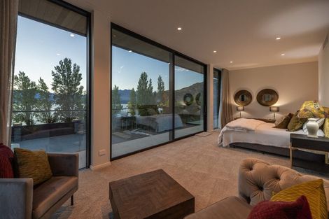 Photo of property in 335 Beacon Point Road, Wanaka, 9305