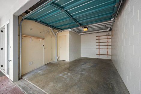 Photo of property in Fernhill Flats, 5/324 The Terrace, Te Aro, Wellington, 6011