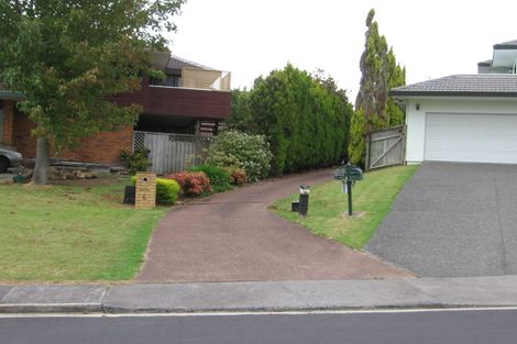 Photo of property in 8 Cherub Place, West Harbour, Auckland, 0618