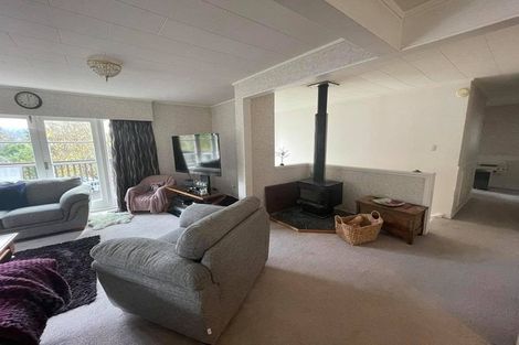 Photo of property in 1 Pohue Grove, Stokes Valley, Lower Hutt, 5019