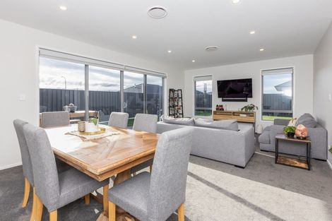 Photo of property in 22 Clydesdale Way, Frimley, Hastings, 4120