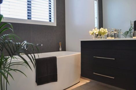 Photo of property in 13 Bragato Way, Te Kauwhata, 3710