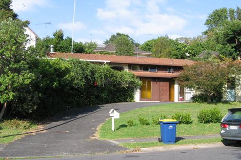 Photo of property in 18 Sandiacre Way, Browns Bay, Auckland, 0630