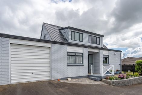 Photo of property in 15 Morrinsville Road, Hillcrest, Hamilton, 3216