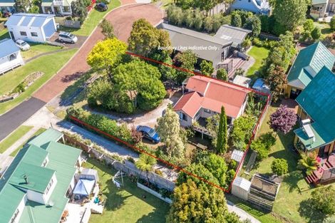 Photo of property in 118 Everitt Crescent, Whangamata, 3620