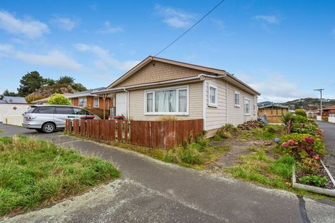 Photo of property in 43 Rona Street, Saint Kilda, Dunedin, 9012