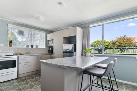 Photo of property in 18b Reese Jones Grove, Maungaraki, Lower Hutt, 5010