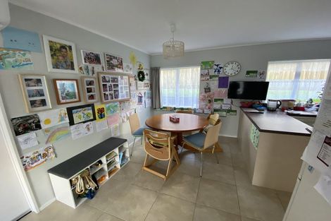 Photo of property in 2 Solea Road, Sunnyvale, Auckland, 0612