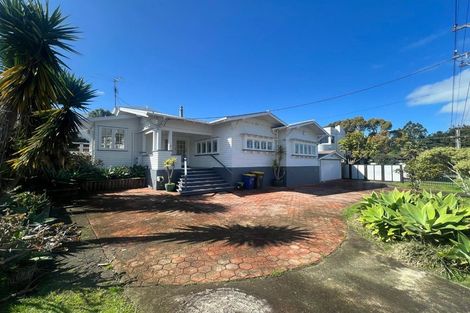 Photo of property in 2/40a Norwood Road, Bayswater, Auckland, 0622