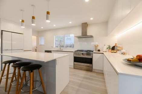 Photo of property in 57b Rangeview Road, Sunnyvale, Auckland, 0612