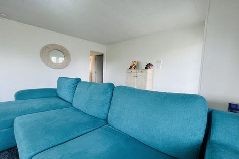 Photo of property in 391 Roscommon Road, Clendon Park, Auckland, 2103