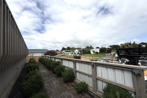 Photo of property in 18 Aratapu Street, Waitara, 4320