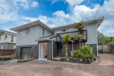 Photo of property in 112 Colwill Road, Massey, Auckland, 0614