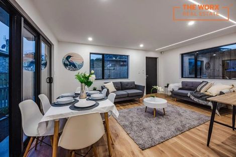 Photo of property in 32c Grande Vue Road, Hillpark, Auckland, 2102
