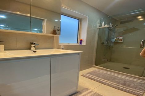 Photo of property in 40 Baverstock Road, Flat Bush, Auckland, 2016