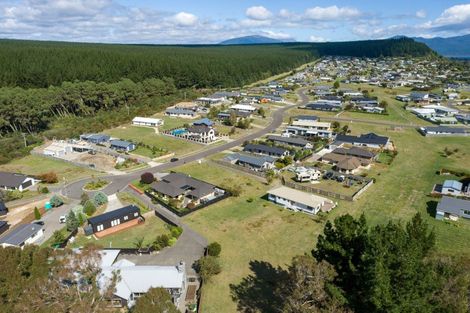 Photo of property in 194 Parekaawa Drive, Motuoapa, 3382