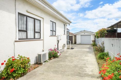 Photo of property in 25 Puriri Terrace, Roslyn, Palmerston North, 4414