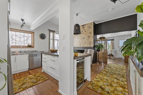 Photo of property in 51 Gaine Street, New Plymouth, 4310